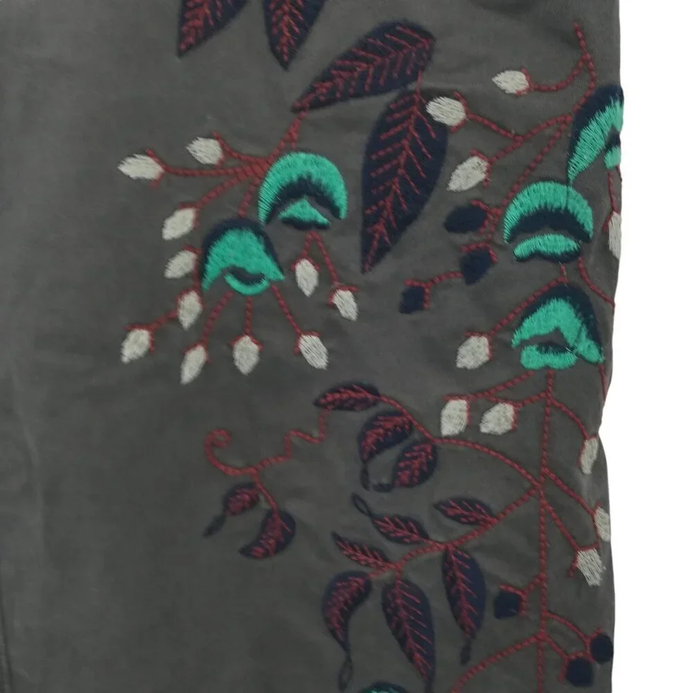 Oilily Gray Embroidered Knee Length Boho Skirt Size 38 US 8 Floral Stretch Chino